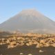 Cratère du volcan de Fogo formé par l’éruption de 2014, un paysage multicolore aux températures élevées et à la forte odeur de soufre