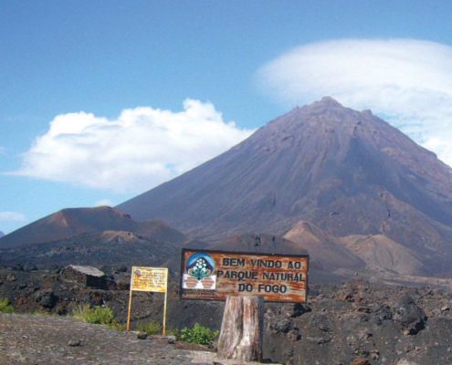 Visite de l'île de Fogo: Les Salines de São Jorge, Mosteiros, Cova Figueira, Espigão et le volcan Pico de Fogo